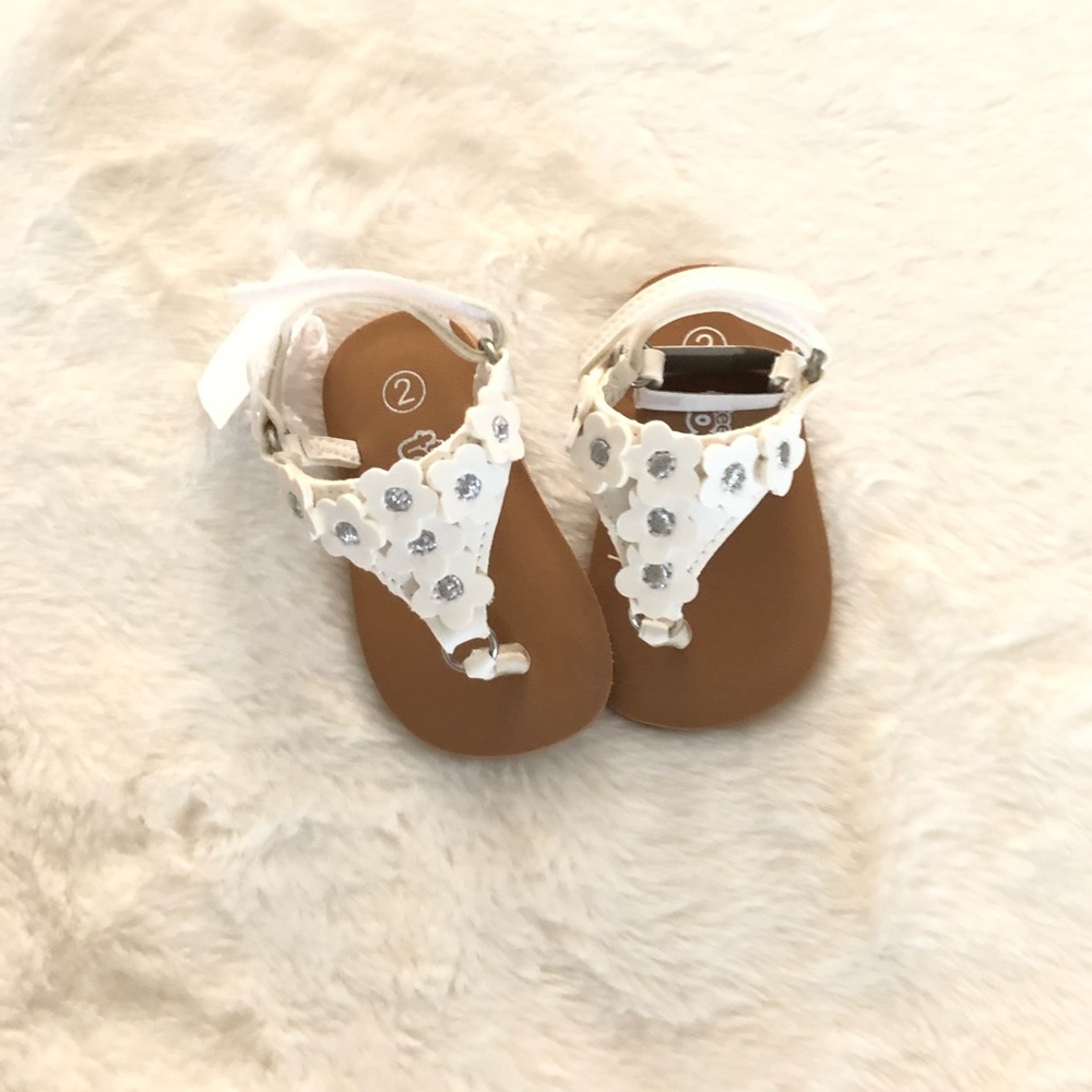 White flower baby sandals